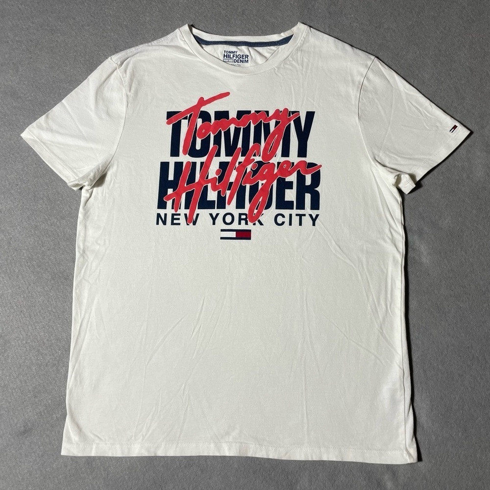 Tommy Hilfiger Denim New York City Casual Graphic White T-shirt Size Medium
